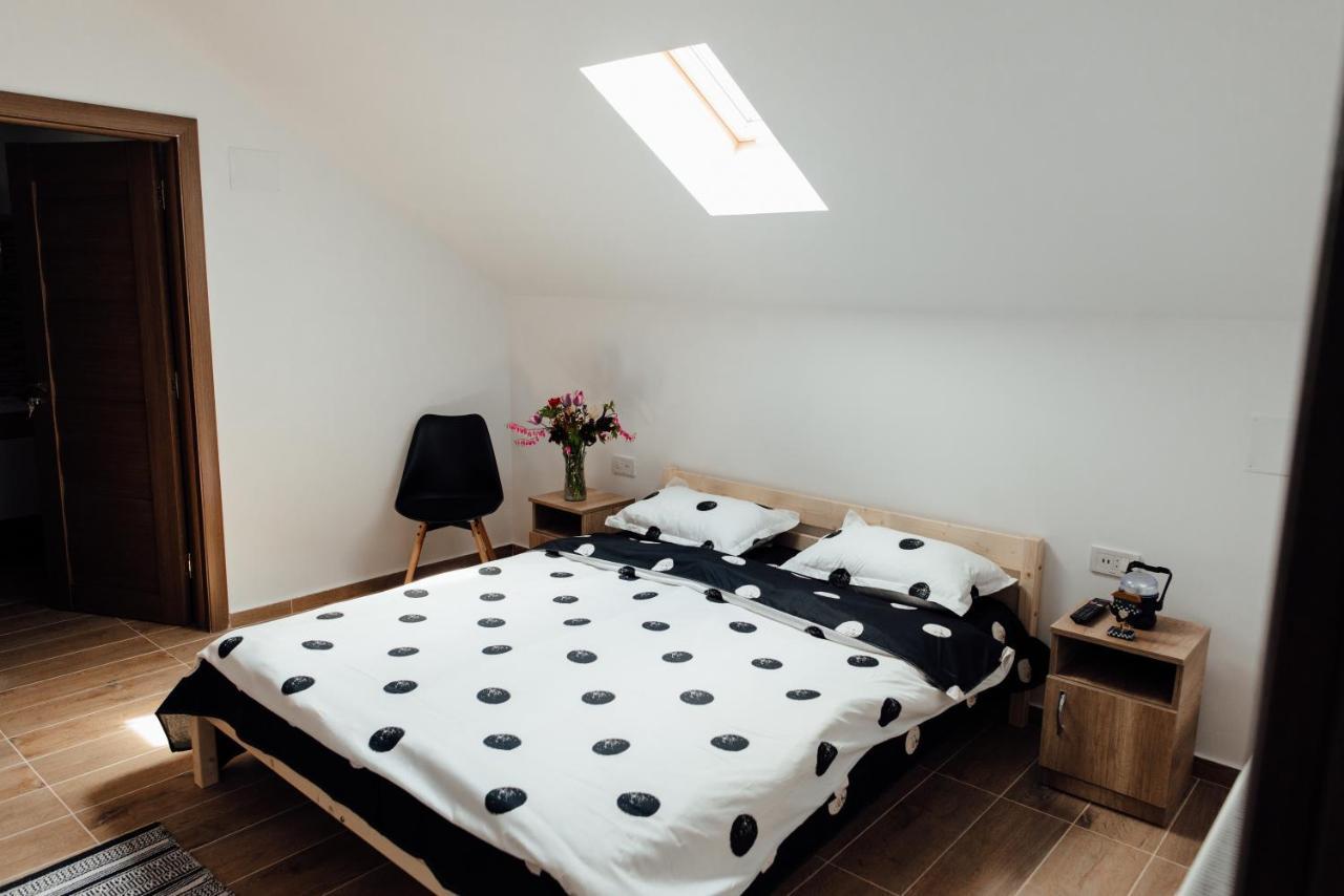 Autentic Adorabil Apartment Albestii Paminteni Esterno foto
